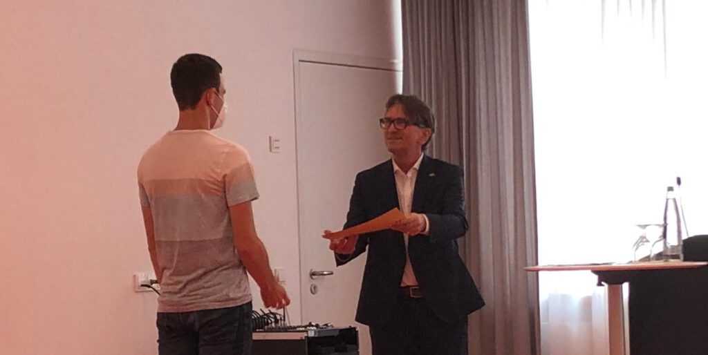 FSJ-Zertifikatsübergabe durch Minister Lucha